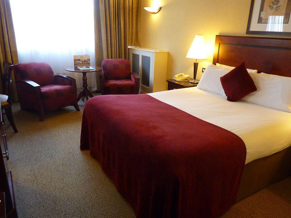 Clyde Court Hotel Дублин Экстерьер фото